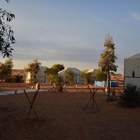 Luxury Sahara Dream Camp Hotel Мерцуга Екстериор снимка